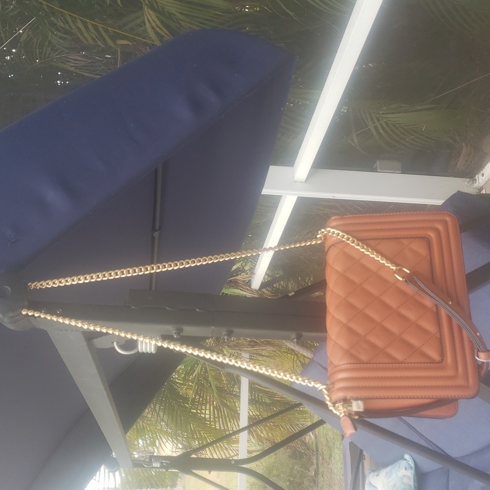 ❤QUILTED CHAIN CROSSBODY - Picture 3 of 8